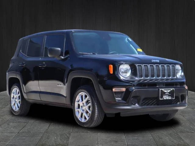 2023 Jeep Renegade Latitude 4WD photo