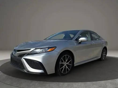 2023 Toyota Camry Hybrid SE FWD photo