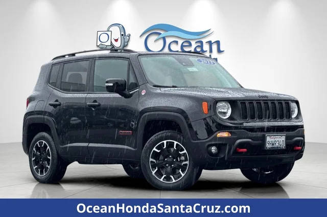2023 Jeep Renegade Trailhawk 4WD photo