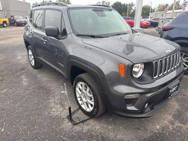 2023 Jeep Renegade Latitude 4WD photo