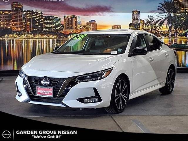 2023 Nissan Sentra SR FWD photo