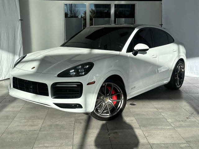 2023 Porsche Cayenne Coupe GTS AWD photo