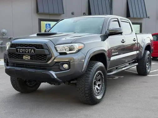 2018 Toyota Tacoma TRD Sport 4WD photo