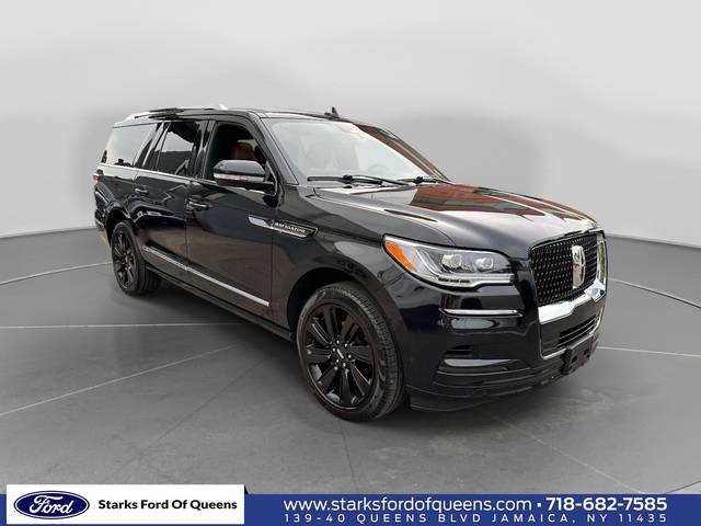 2023 Lincoln Navigator L Reserve 4WD photo