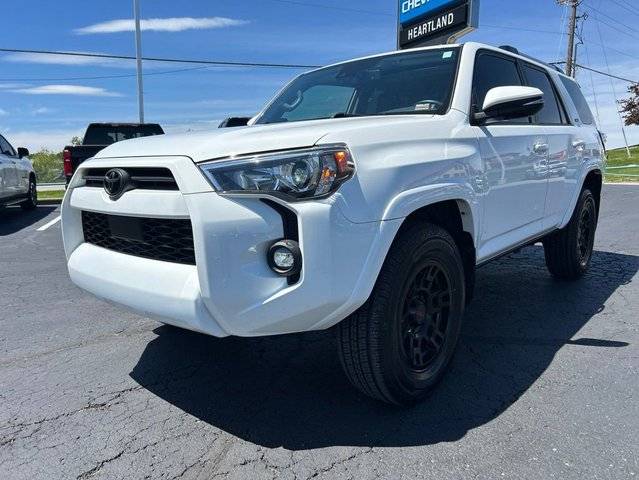 2022 Toyota 4Runner SR5 Premium 4WD photo