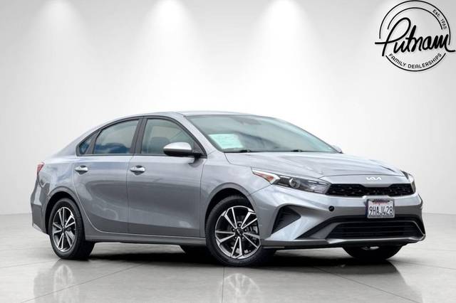 2023 Kia Forte LXS FWD photo