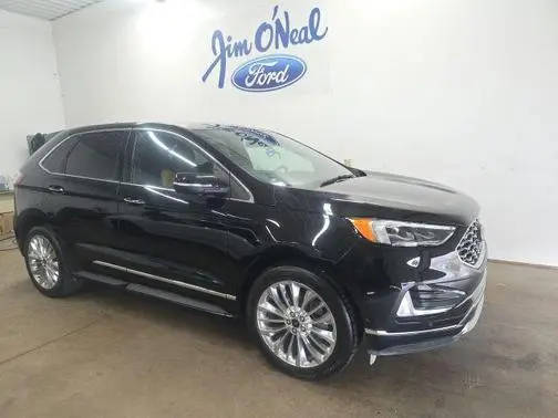 2023 Ford Edge Titanium AWD photo