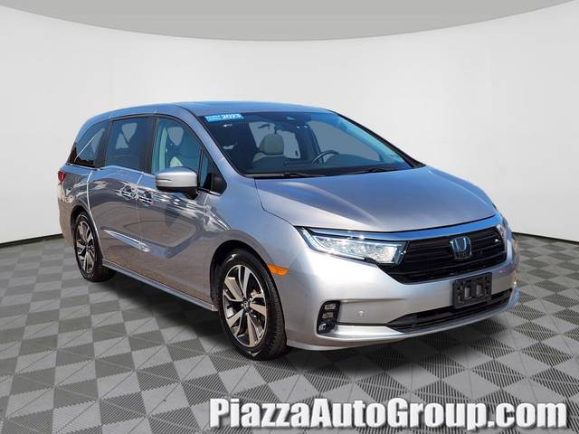 2023 Honda Odyssey Touring FWD photo