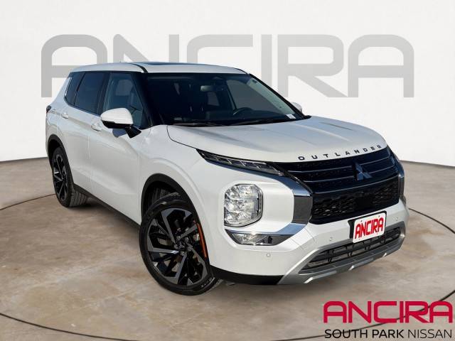 2023 Mitsubishi Outlander SE FWD photo
