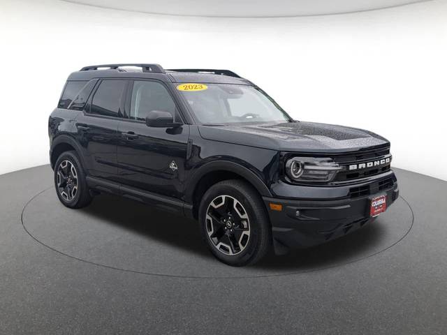 2023 Ford Bronco Sport Outer Banks 4WD photo