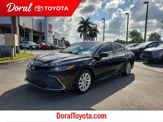 2023 Toyota Camry LE FWD photo