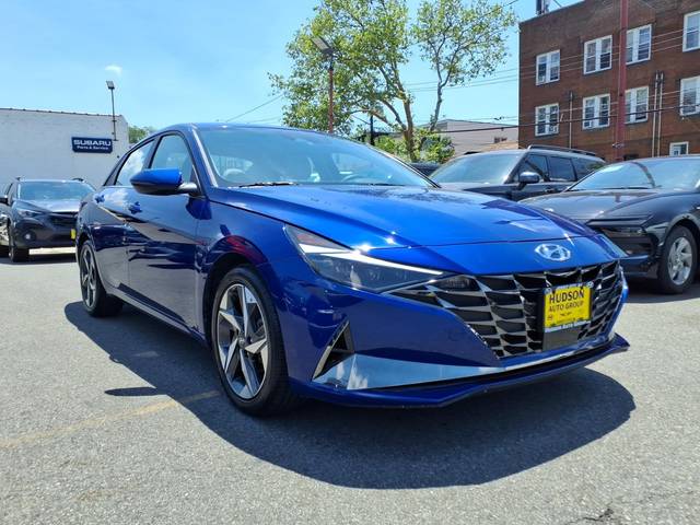 2023 Hyundai Elantra Limited FWD photo