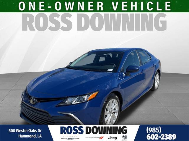 2023 Toyota Camry LE FWD photo