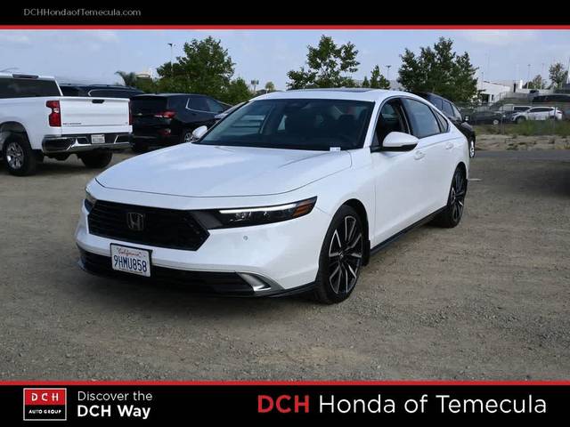 2023 Honda Accord Touring FWD photo