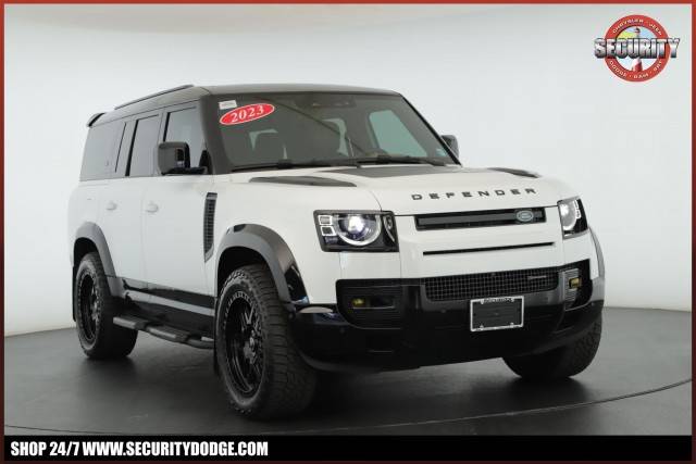 2023 Land Rover Defender 130 X-Dynamic SE 4WD photo