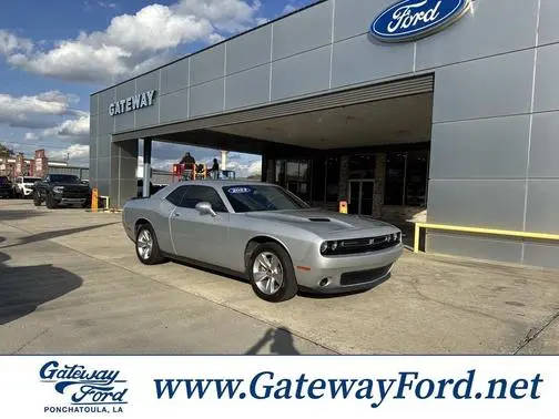 2023 Dodge Challenger SXT RWD photo