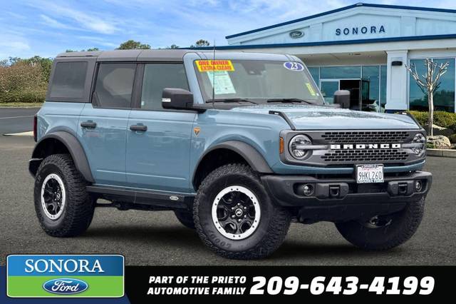 2023 Ford Bronco 4 Door Badlands 4WD photo