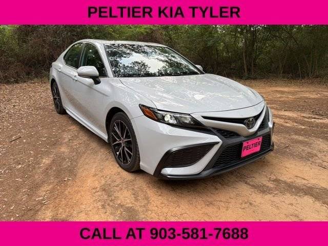 2022 Toyota Camry SE FWD photo
