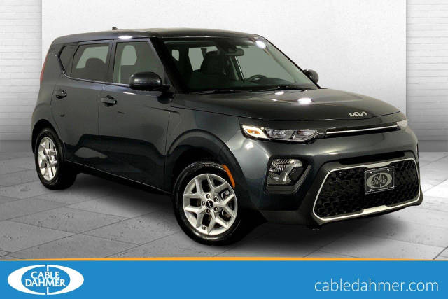 2022 Kia Soul LX FWD photo