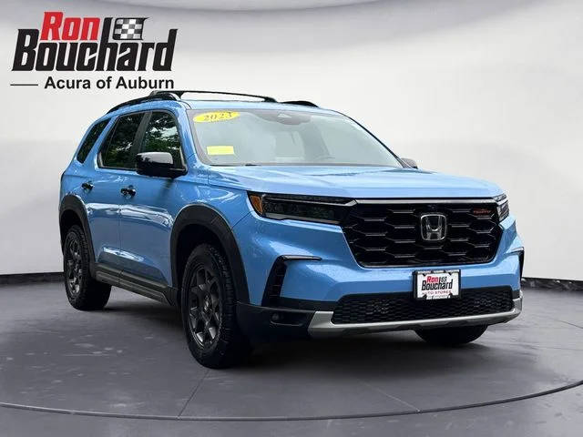 2023 Honda Pilot TrailSport AWD photo