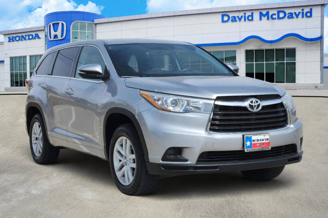 2015 Toyota Highlander LE FWD photo