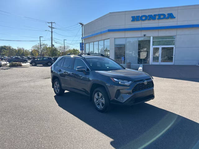 2023 Toyota RAV4 Hybrid XLE AWD photo