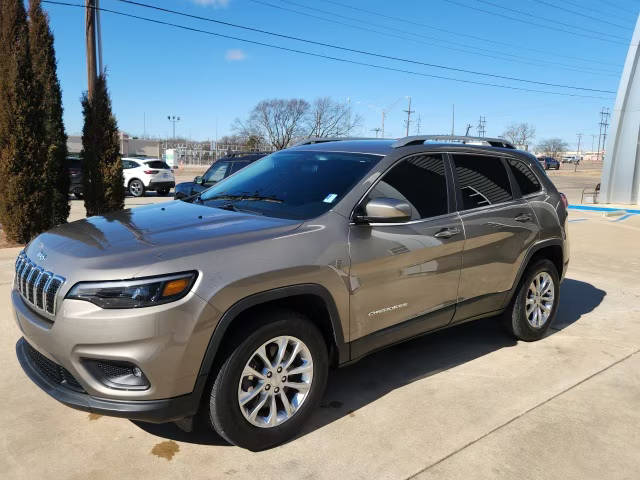 2019 Jeep Cherokee Latitude 4WD photo