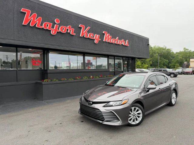 2023 Toyota Camry LE FWD photo