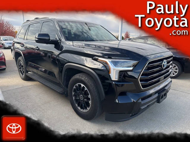 2023 Toyota Sequoia SR5 4WD photo