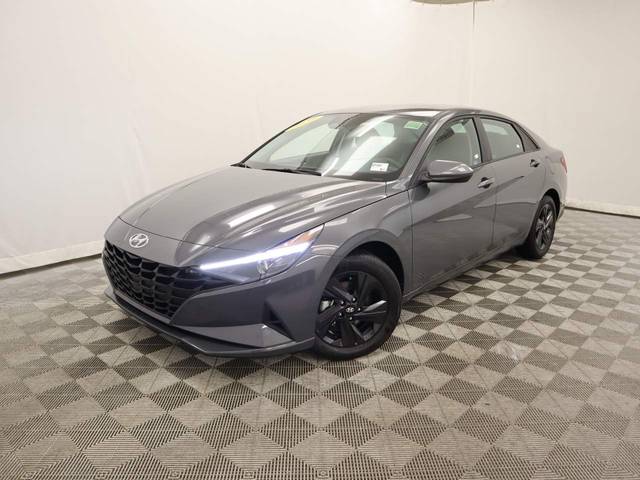 2023 Hyundai Elantra SEL FWD photo