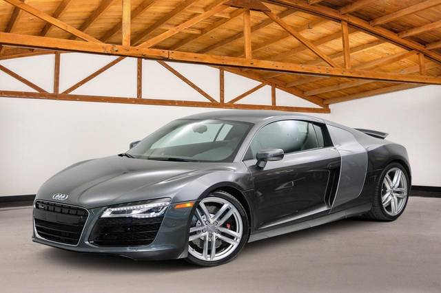 2015 Audi R8 V8 AWD photo