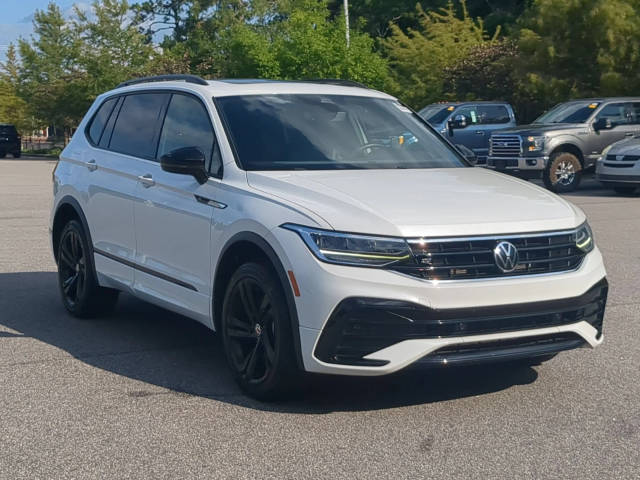 2023 Volkswagen Tiguan SE R-Line Black FWD photo