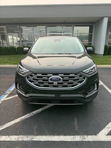 2023 Ford Edge Titanium AWD photo