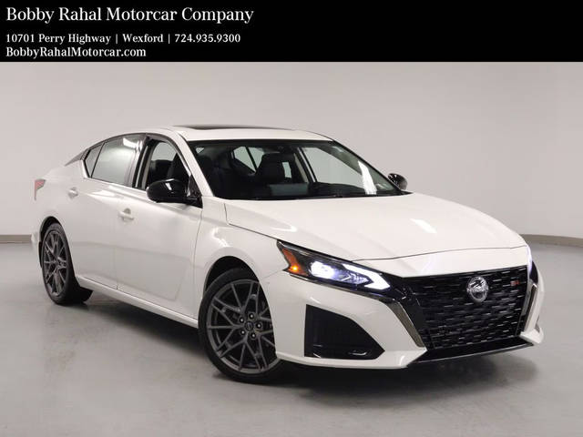 2023 Nissan Altima 2.0 SR FWD photo