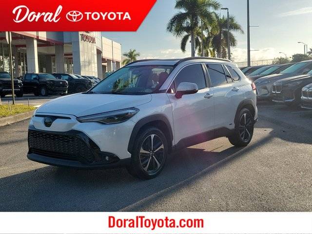 2023 Toyota Corolla Cross Hybrid XSE AWD photo