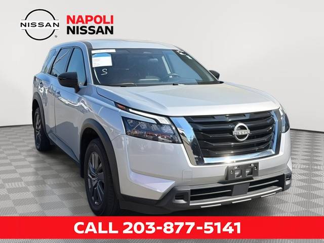 2023 Nissan Pathfinder S 4WD photo