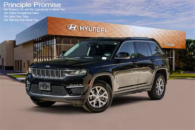 2023 Jeep Grand Cherokee Limited RWD photo