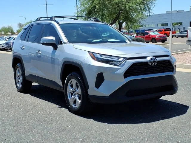2023 Toyota RAV4 XLE FWD photo