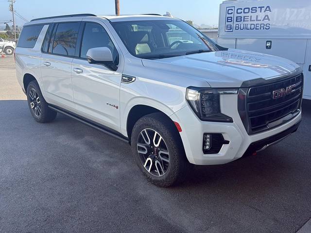 2023 GMC Yukon XL AT4 4WD photo