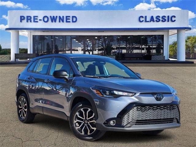 2023 Toyota Corolla Cross Hybrid S AWD photo