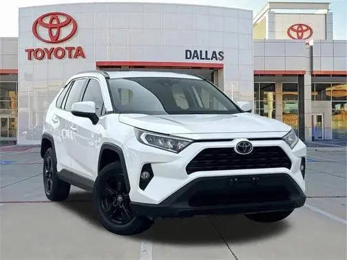 2021 Toyota RAV4 XLE FWD photo