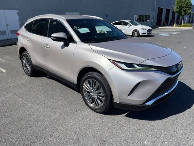 2023 Toyota Venza XLE AWD photo