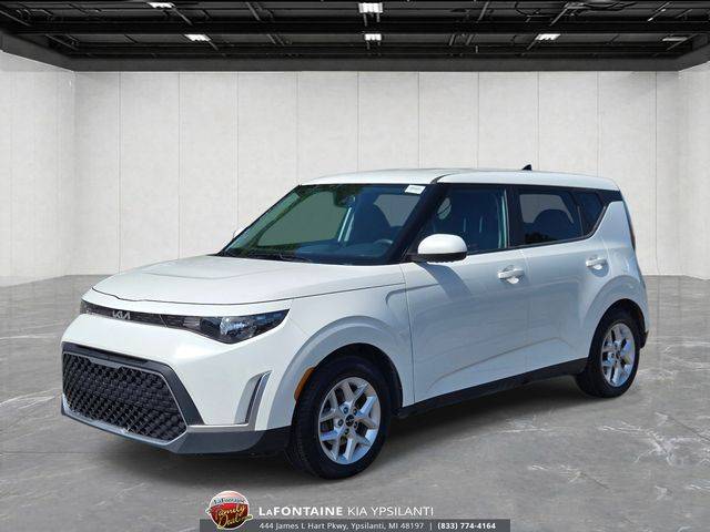 2023 Kia Soul LX FWD photo
