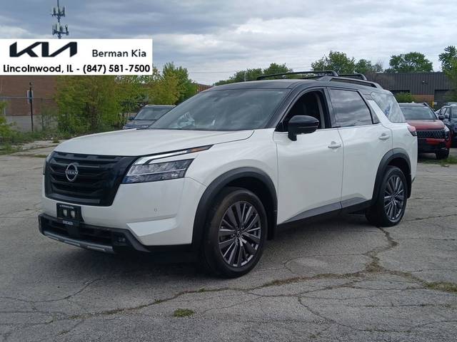 2023 Nissan Pathfinder SL 4WD photo