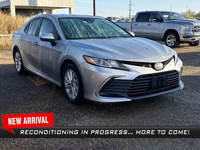 2023 Toyota Camry LE FWD photo