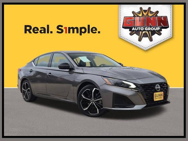 2023 Nissan Altima 2.5 SR FWD photo