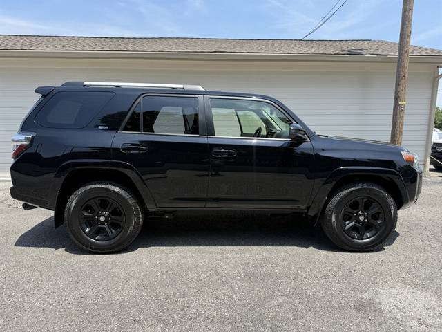 2023 Toyota 4Runner SR5 RWD photo
