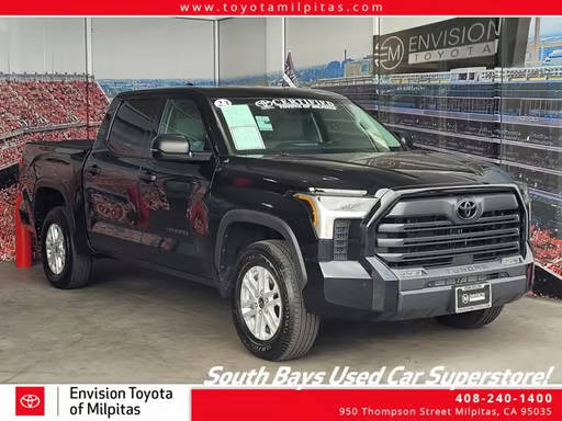 2023 Toyota Tundra SR5 4WD photo