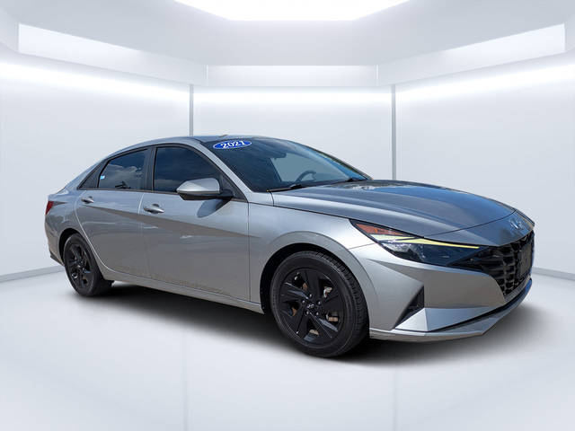 2021 Hyundai Elantra SEL FWD photo