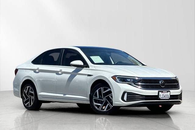 2023 Volkswagen Jetta SEL FWD photo